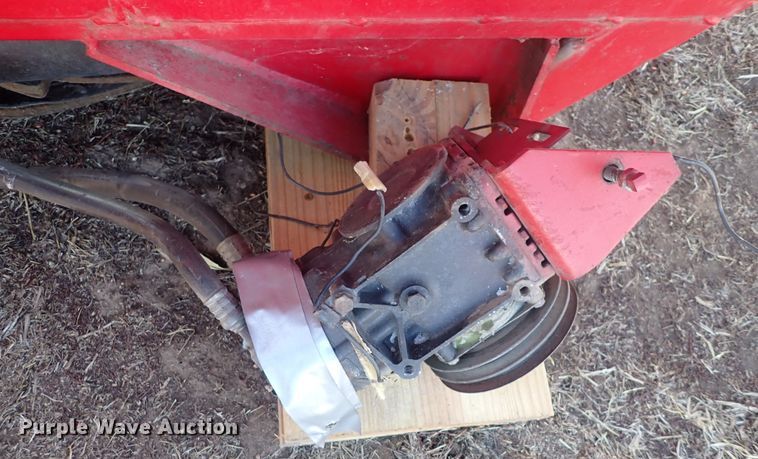 image for item DQ3904 International Harvester 60M  tractor cab