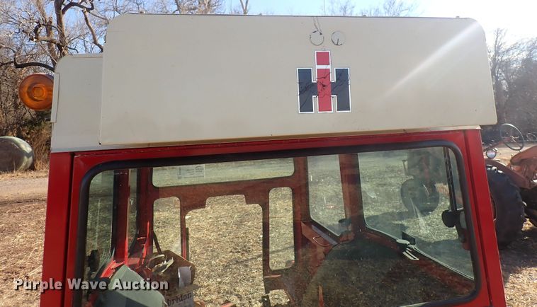 image for item DQ3904 International Harvester 60M  tractor cab