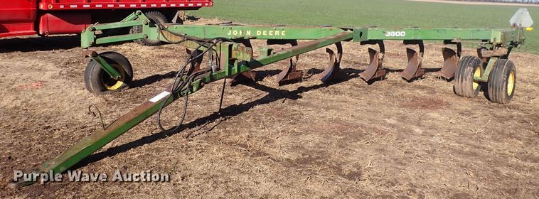 image for item DQ3905 John Deere 3600  plow