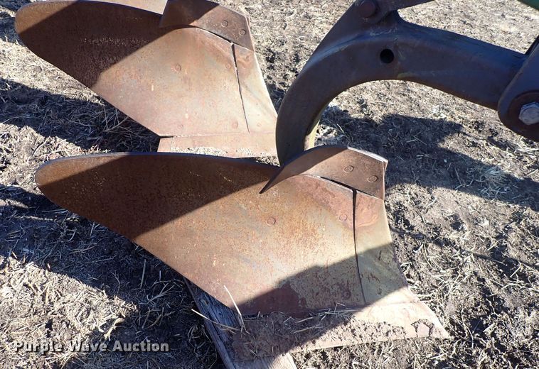 image for item DQ3905 John Deere 3600  plow