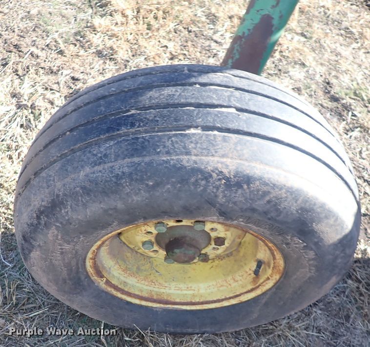 image for item DQ3905 John Deere 3600  plow