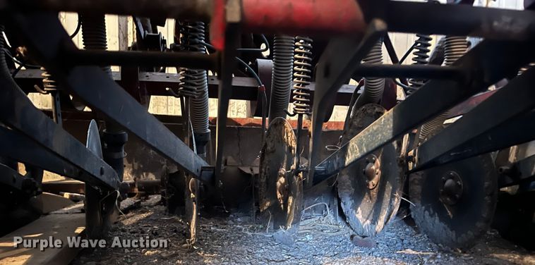 image for item DQ3907 International 10  grain drill