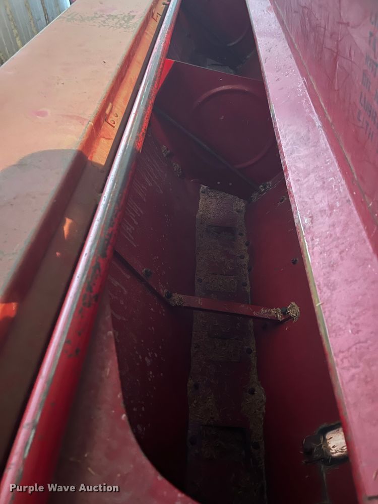 image for item DQ3907 International 10  grain drill