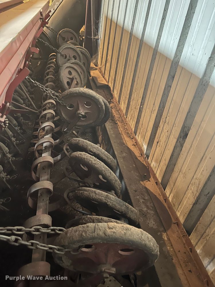 image for item DQ3907 International 10  grain drill