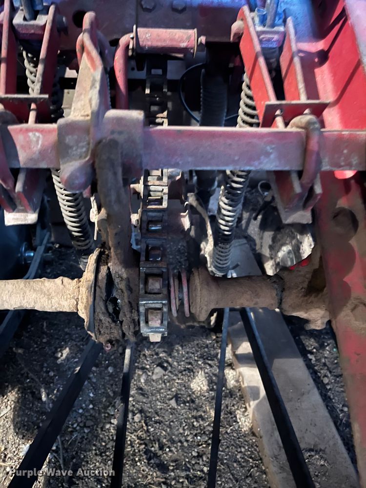 image for item DQ3907 International 10  grain drill