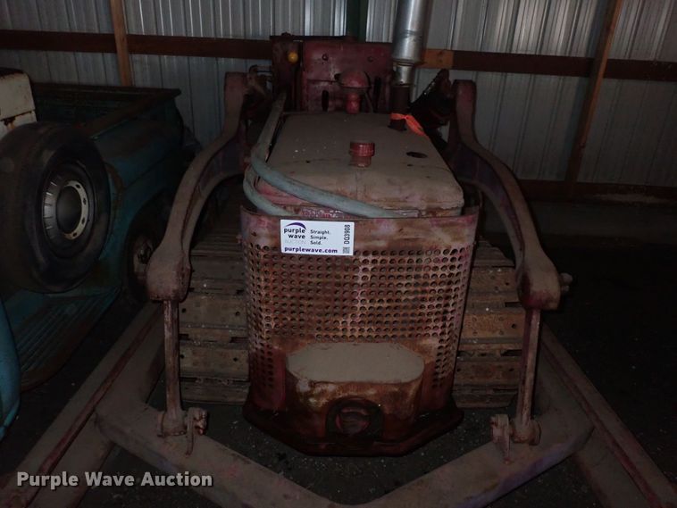 image for item DQ3908 1950 International T6  dozer