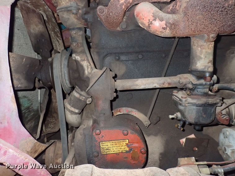 image for item DQ3908 1950 International T6  dozer