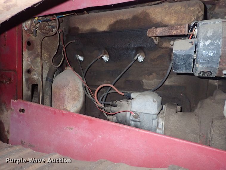 image for item DQ3908 1950 International T6  dozer