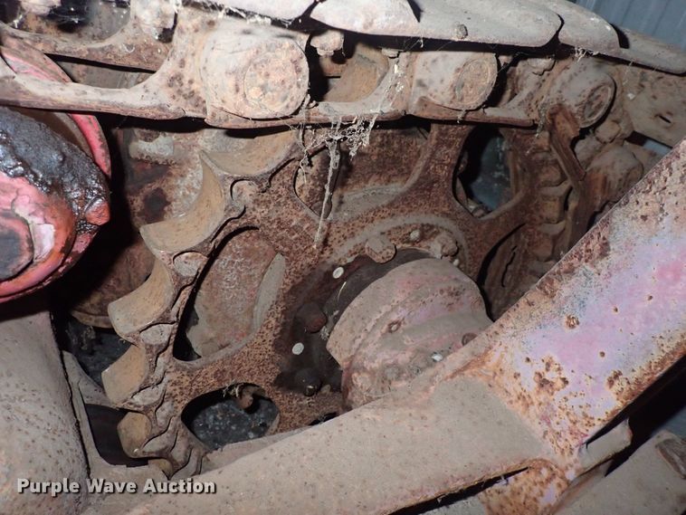 image for item DQ3908 1950 International T6  dozer