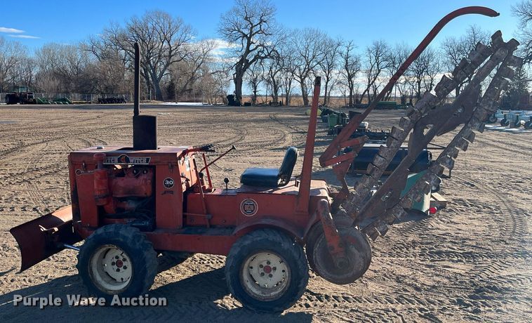 image for item DQ3996 Ditch Witch V30 trencher