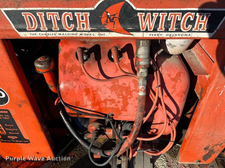 image for item DQ3996 Ditch Witch V30 trencher