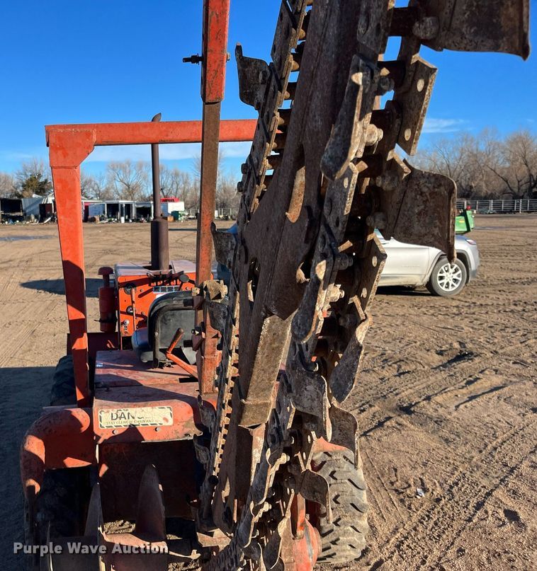 image for item DQ3996 Ditch Witch V30 trencher