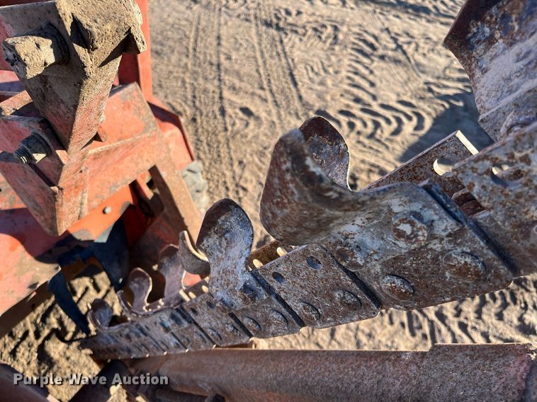 image for item DQ3996 Ditch Witch V30 trencher