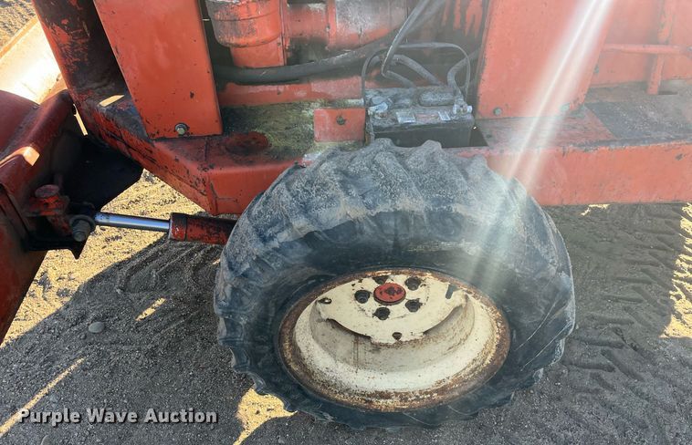 image for item DQ3996 Ditch Witch V30 trencher