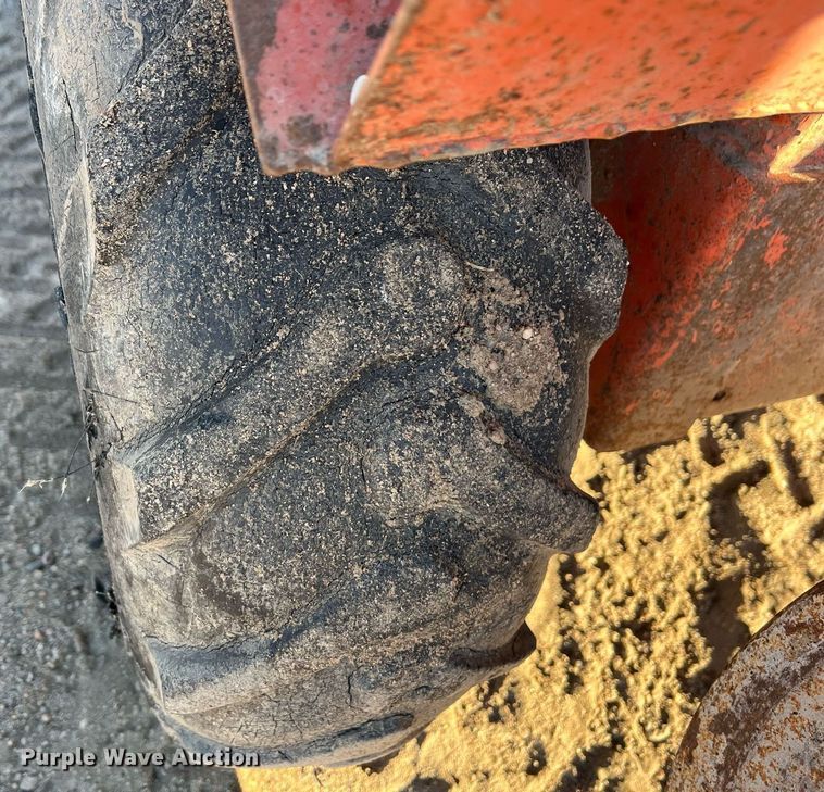 image for item DQ3996 Ditch Witch V30 trencher