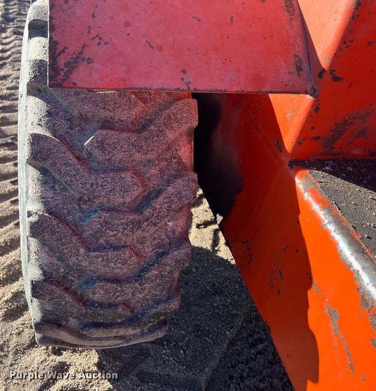 image for item DQ3996 Ditch Witch V30 trencher