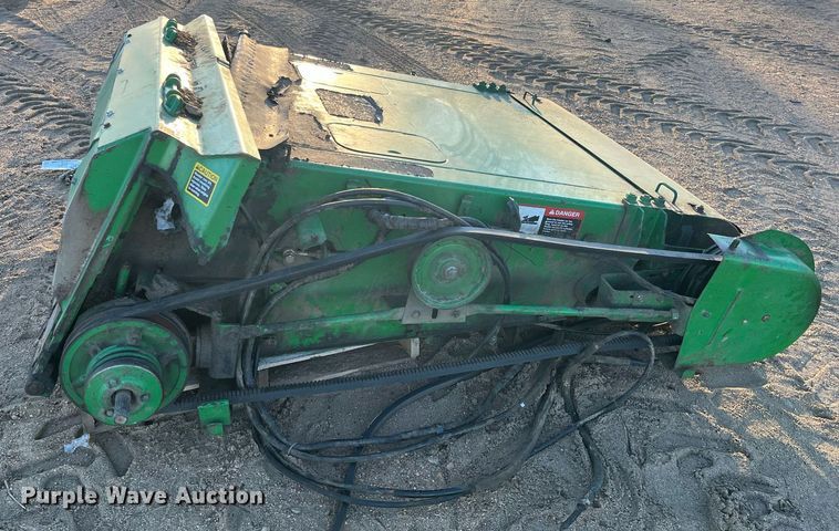 image for item DQ4008 John Deere 9500 combine feederhouse
