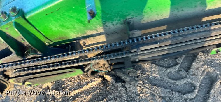 image for item DQ4008 John Deere 9500 combine feederhouse