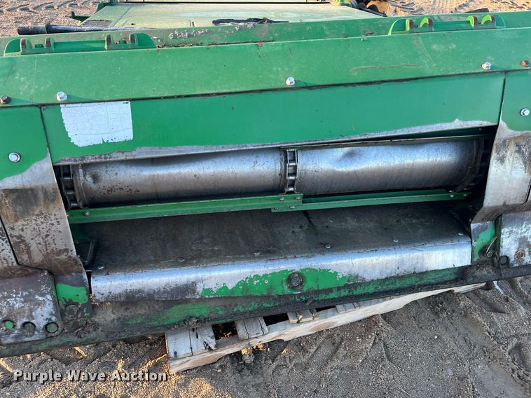 image for item DQ4008 John Deere 9500 combine feederhouse