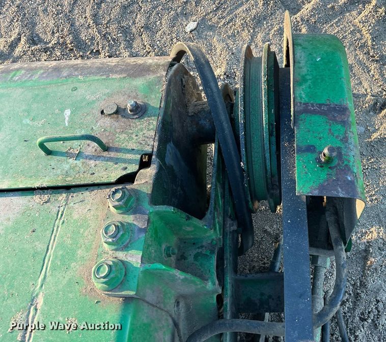 image for item DQ4008 John Deere 9500 combine feederhouse