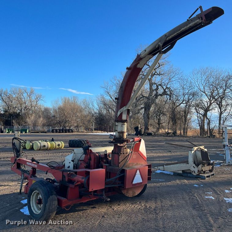 image for item DQ4015 Hesston 2000-150  forage harvester