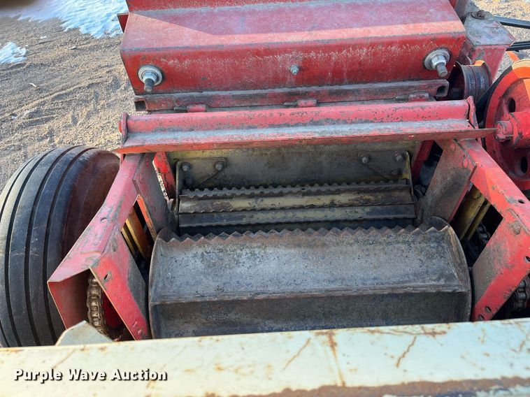 image for item DQ4015 Hesston 2000-150  forage harvester