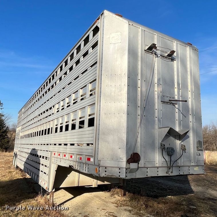 image for item DR7430 1984 Barrett  livestock trailer