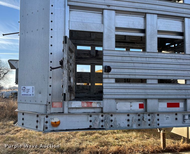 image for item DR7430 1984 Barrett  livestock trailer