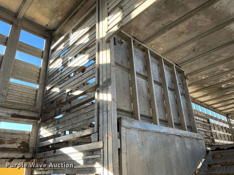 image for item DR7430 1984 Barrett  livestock trailer