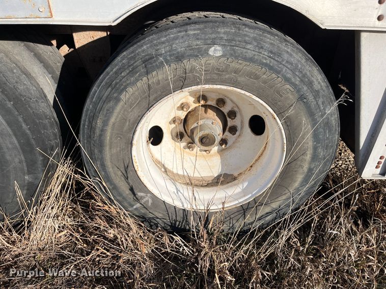 image for item DR7430 1984 Barrett  livestock trailer