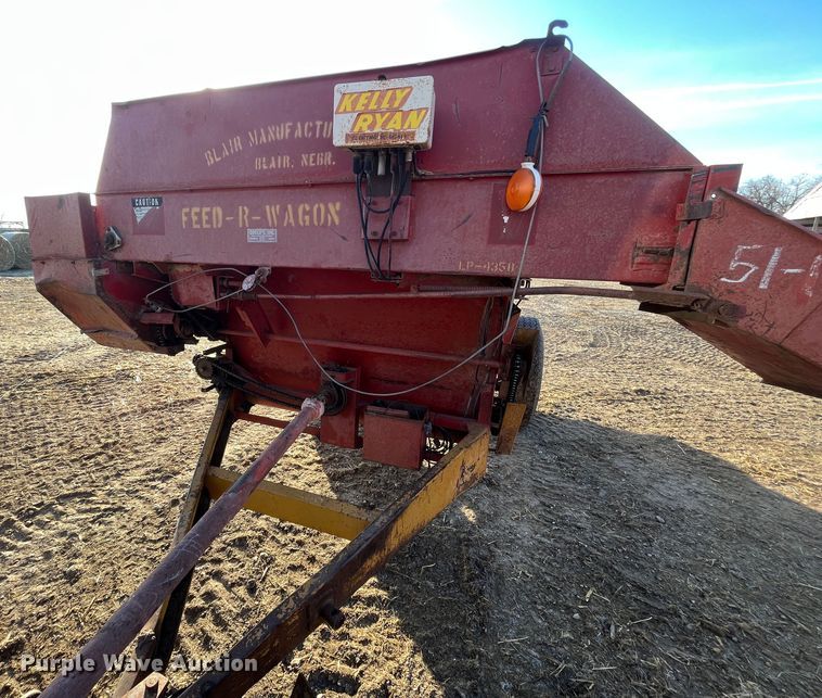 image for item DR7431 Kelly-Ryan  feed mixer