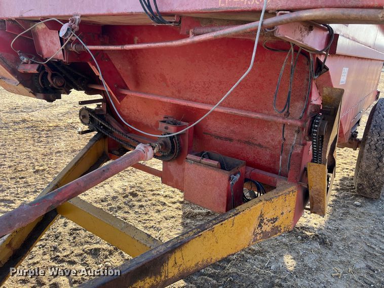 image for item DR7431 Kelly-Ryan  feed mixer