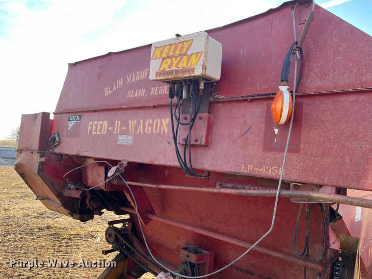 image for item DR7431 Kelly-Ryan  feed mixer