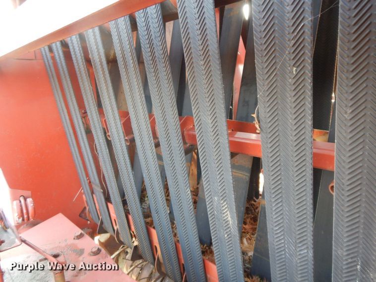 image for item HF9474 1982 Hesston 5510 round baler