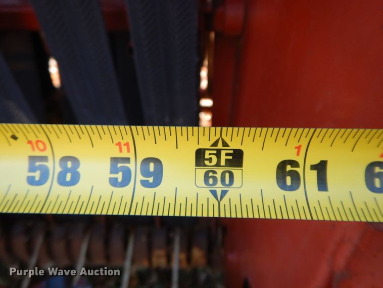 image for item HF9474 1982 Hesston 5510 round baler