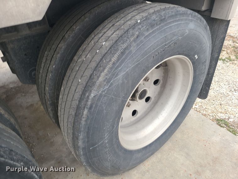 image for item JG9571 2007 Timpte  grain trailer