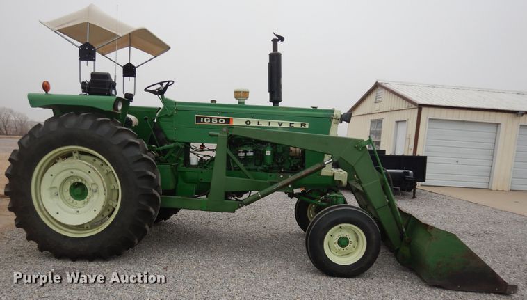 image for item JQ9929 1968 Oliver 1650  tractor
