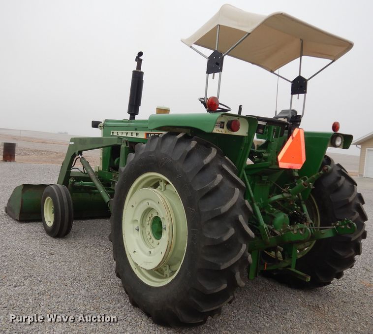 image for item JQ9929 1968 Oliver 1650  tractor