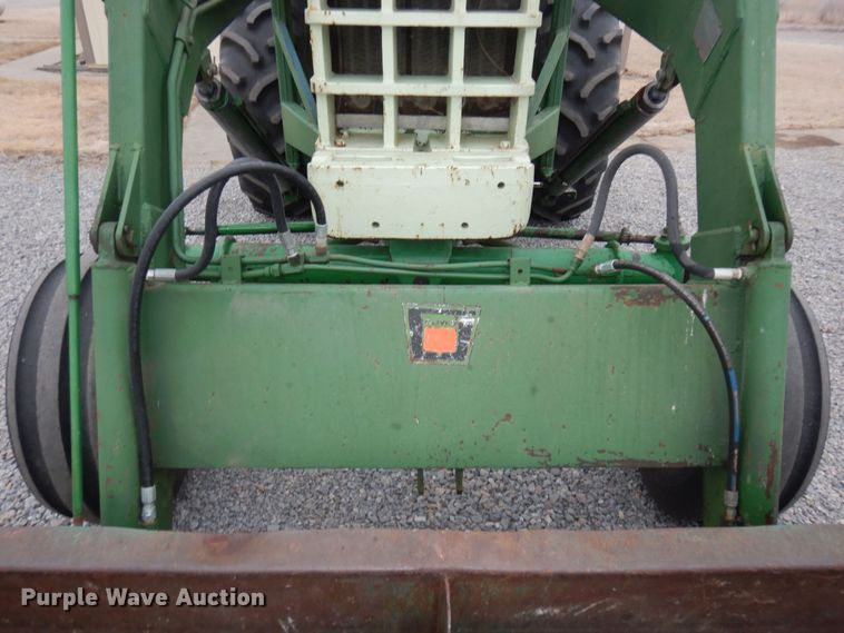 image for item JQ9929 1968 Oliver 1650  tractor