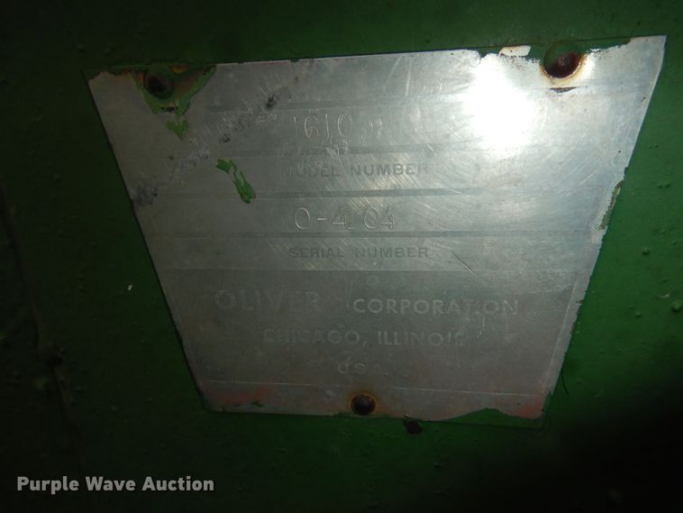 image for item JQ9929 1968 Oliver 1650  tractor