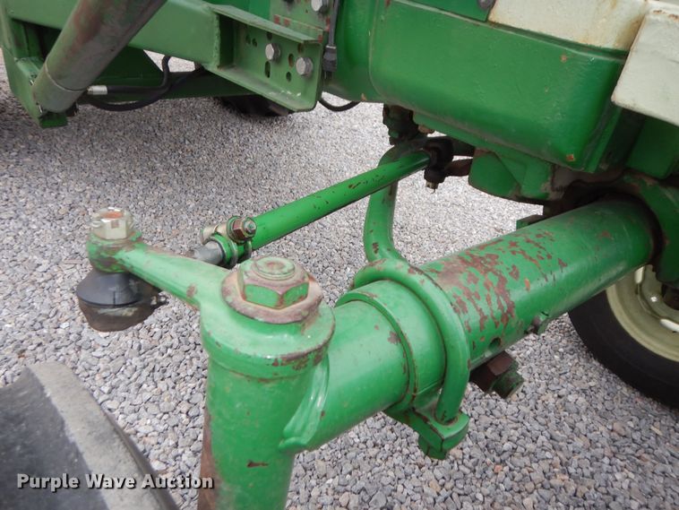 image for item JQ9929 1968 Oliver 1650  tractor