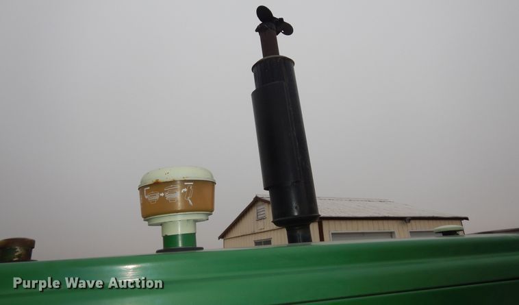 image for item JQ9929 1968 Oliver 1650  tractor