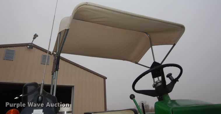 image for item JQ9929 1968 Oliver 1650  tractor