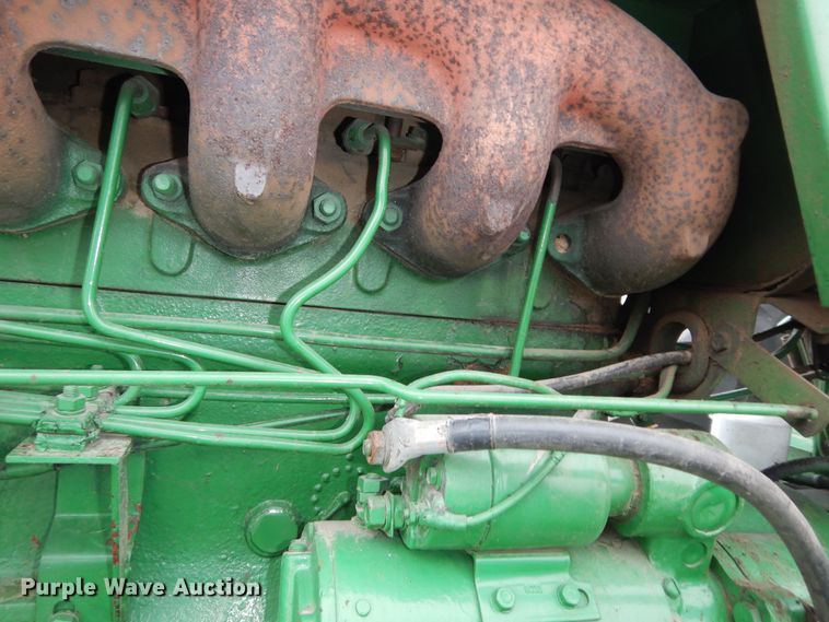 image for item JQ9929 1968 Oliver 1650  tractor