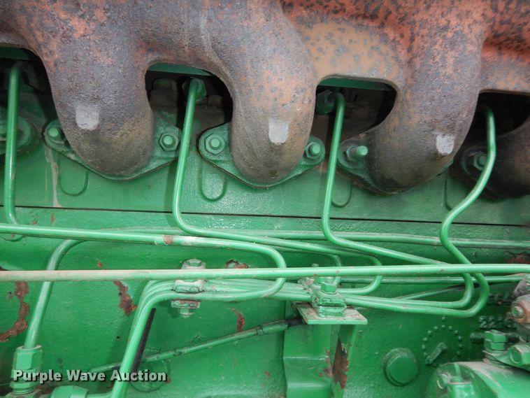 image for item JQ9929 1968 Oliver 1650  tractor