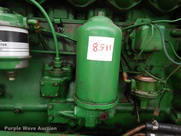 image for item JQ9929 1968 Oliver 1650  tractor