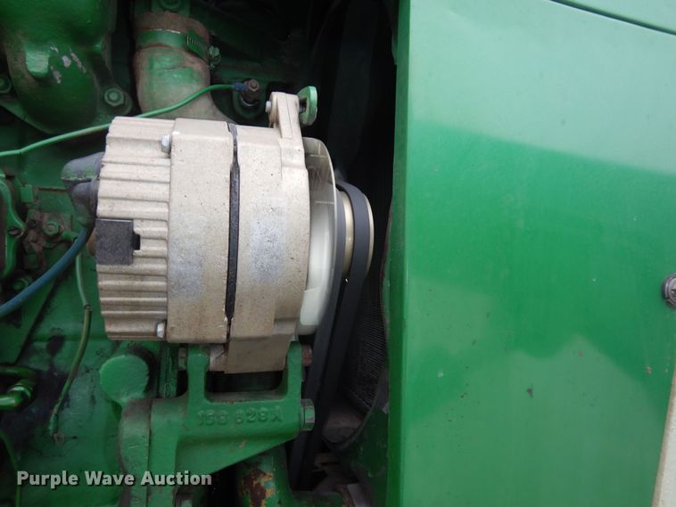 image for item JQ9929 1968 Oliver 1650  tractor