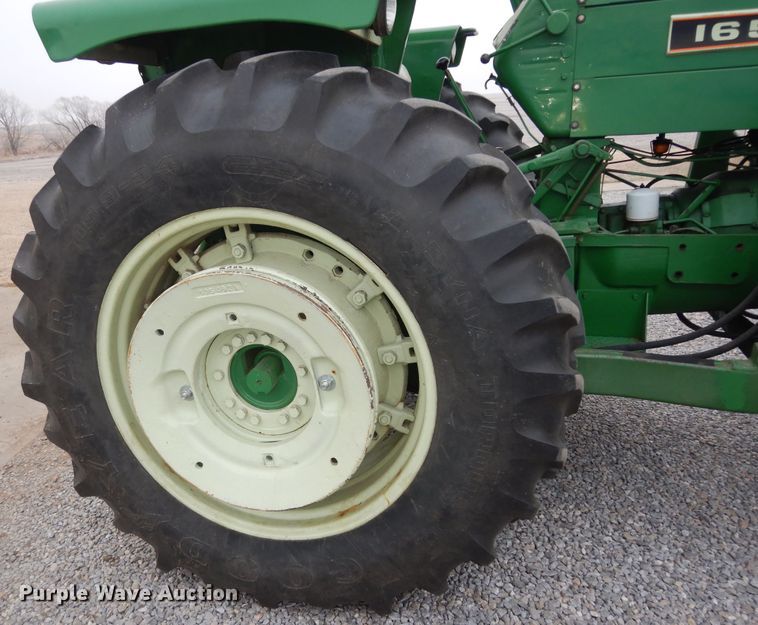 image for item JQ9929 1968 Oliver 1650  tractor