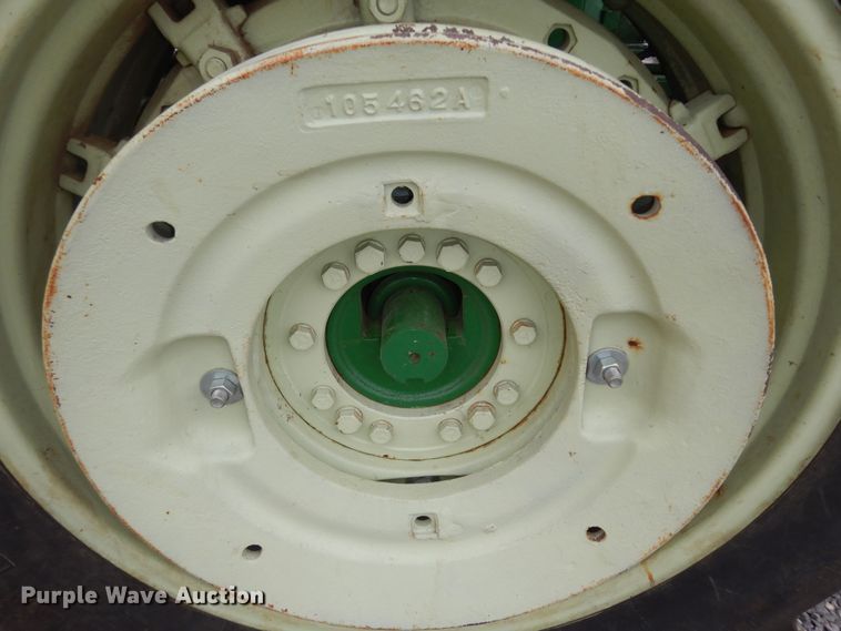 image for item JQ9929 1968 Oliver 1650  tractor