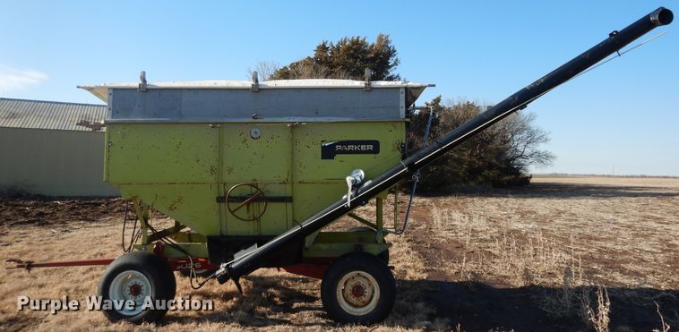 image for item JQ9958 Parker J2100  gravity wagon